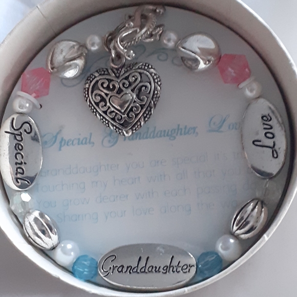 Expressively yours Bracelet Granddaughter, 8" - Picture 6 of 6